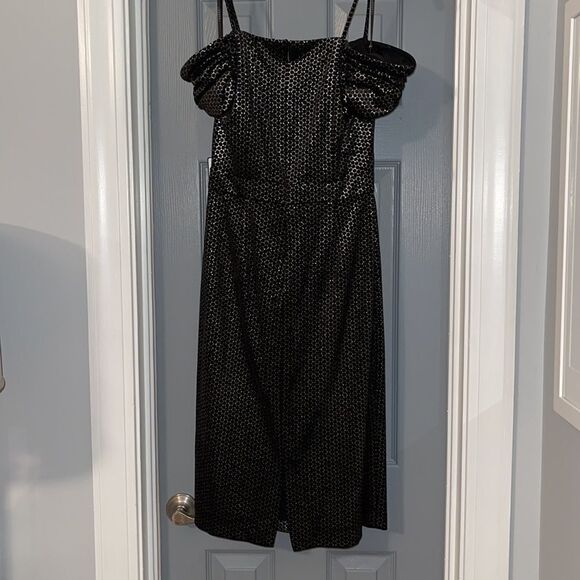 Laundry by Shelli Segal Velvet Sheath Dress | 8 - Picture 5 of 8